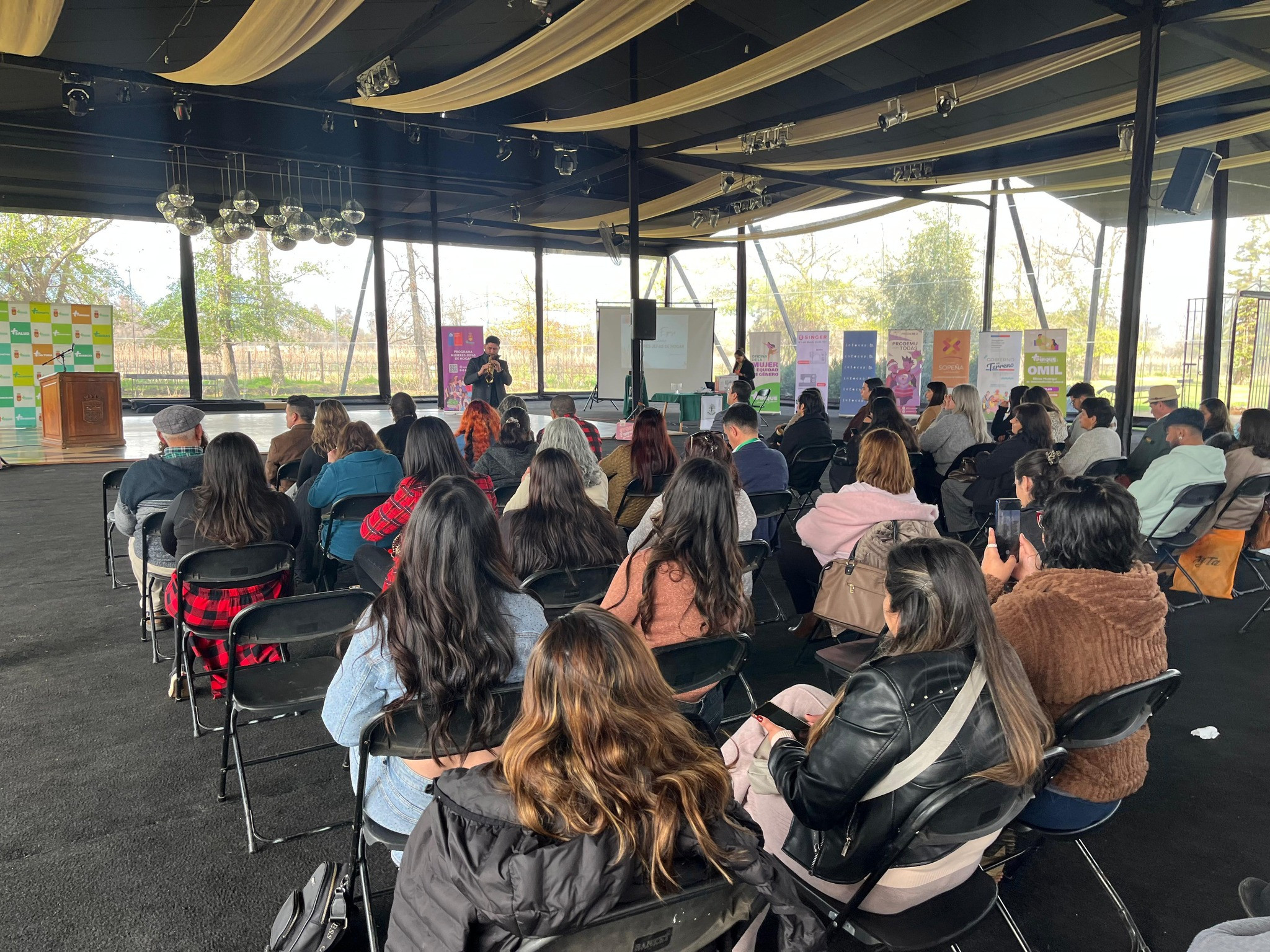 80 mujeres 02