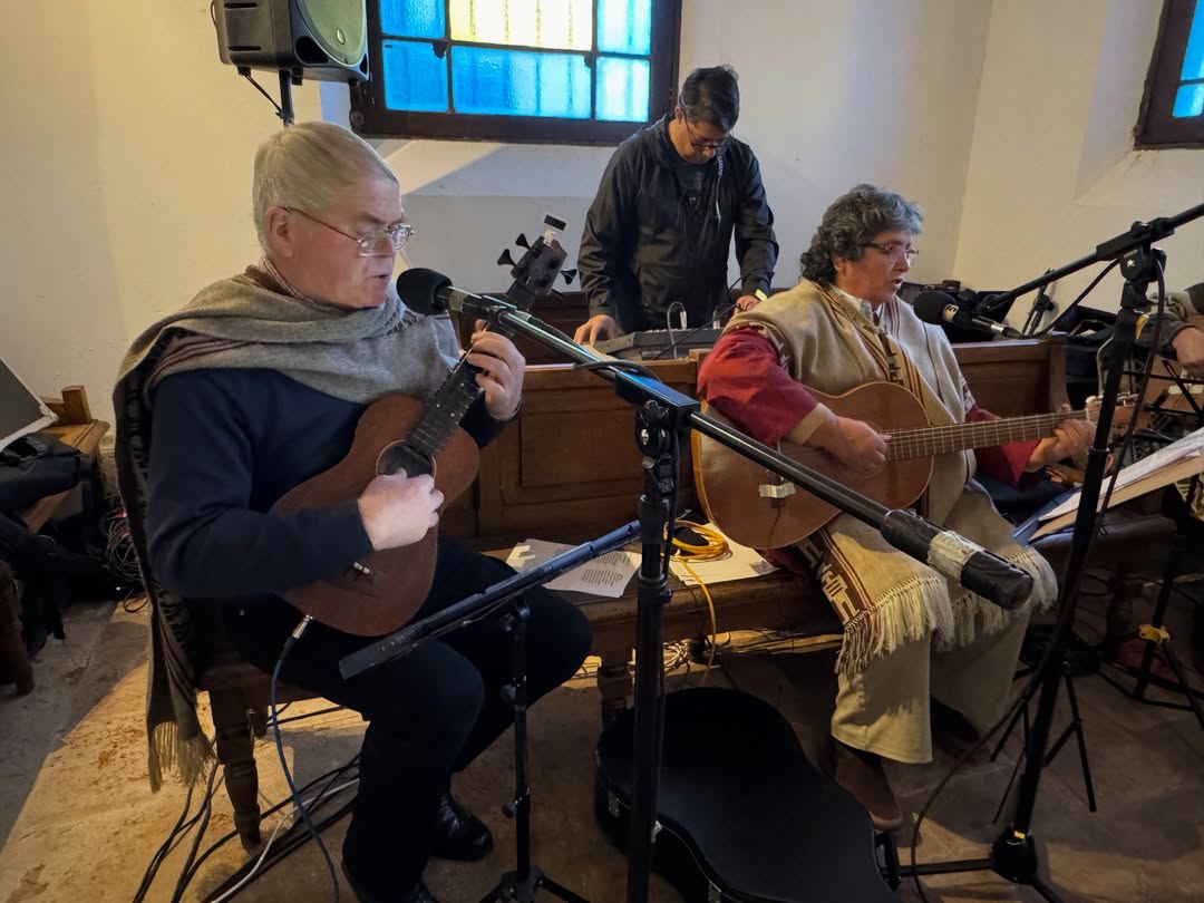 Con la emotiva celebración de la Misa a lo Poeta dimos inicio a nuestras actividades del Día de 1