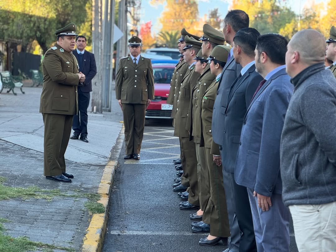 Hoy en el marco del Día del Carabinero acompañamos el izamiento de la bandera realizado en la 6