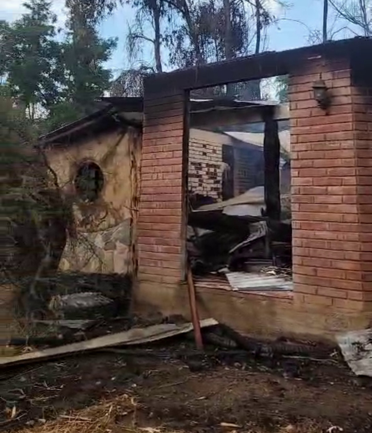 casa quemada dos san jose toro